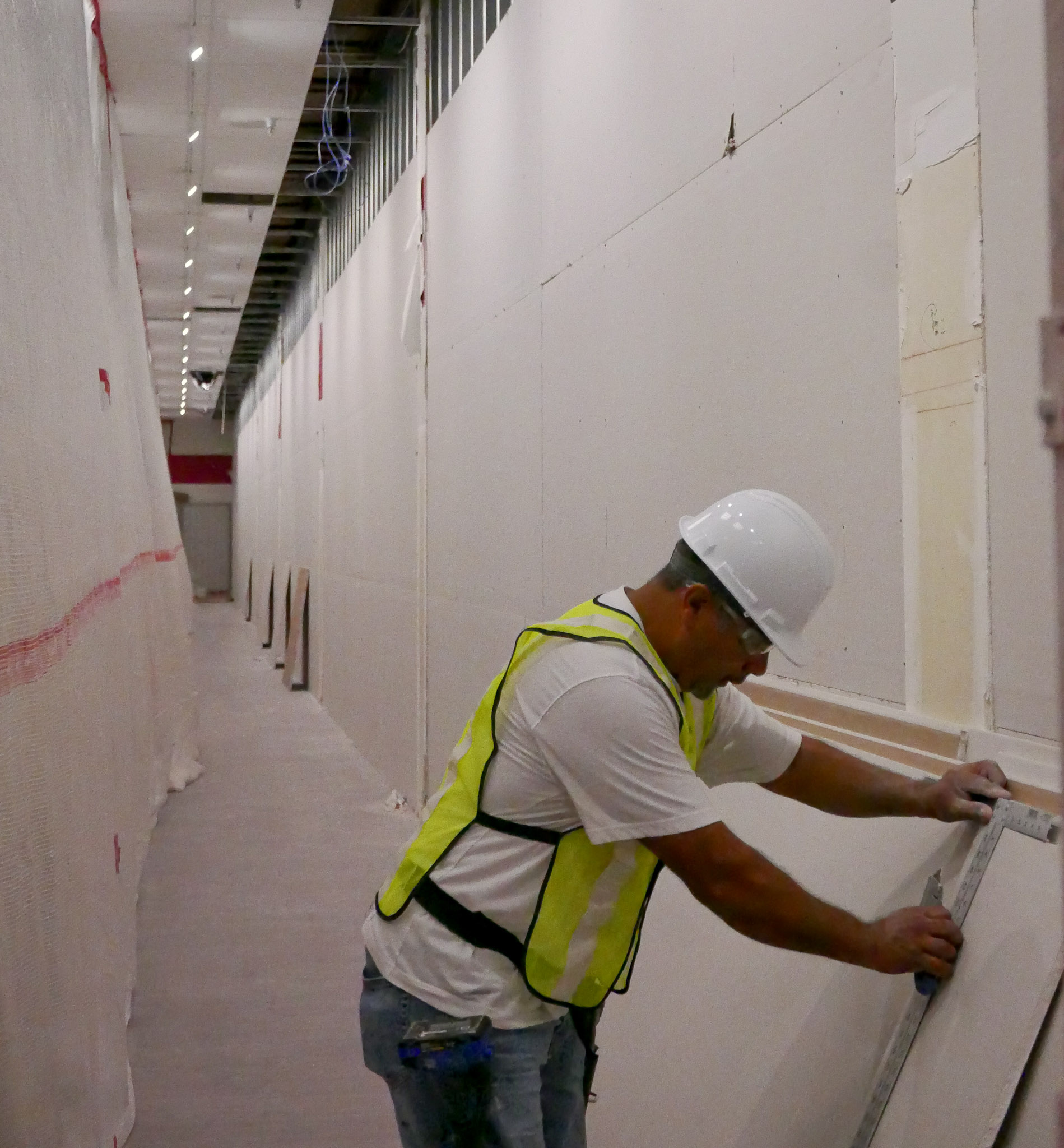 V and R Drywall project photo