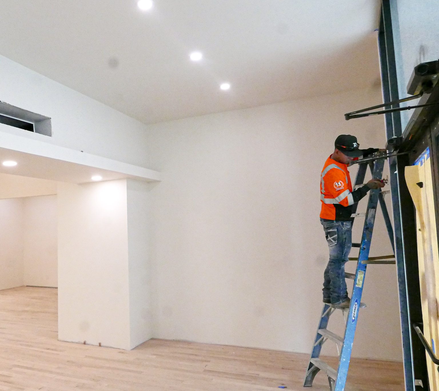 V and R Drywall project photo